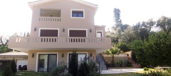 4 bedrooms Commercial property in Zakynthos, Greece No. 624 3