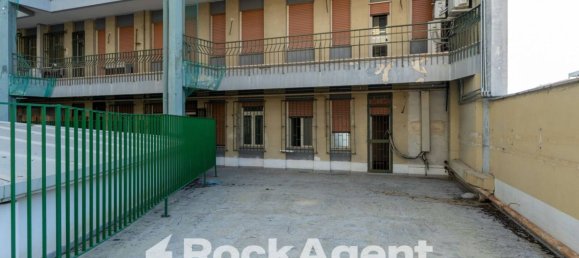 5 rooms Office in Catania, Italy No. 317665 20