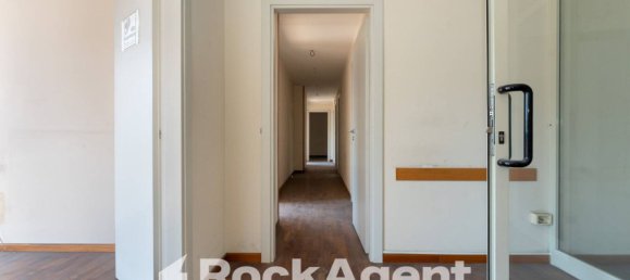 5 rooms Office in Catania, Italy No. 317665 14