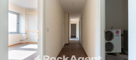 5 rooms Office in Catania, Italy No. 317665 13