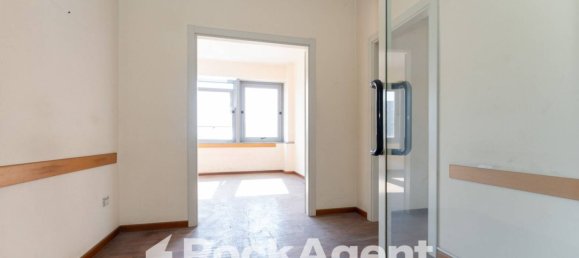 5 rooms Office in Catania, Italy No. 317665 10