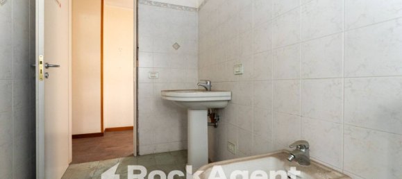 5 rooms Office in Catania, Italy No. 317665 30