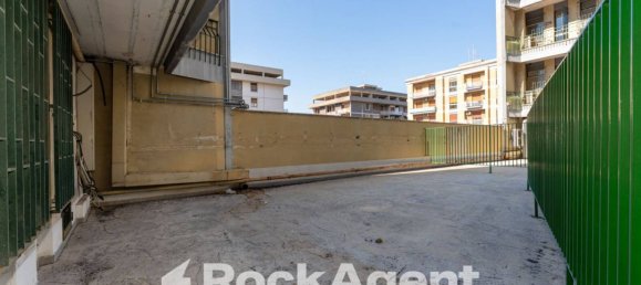 5 rooms Office in Catania, Italy No. 317665 25