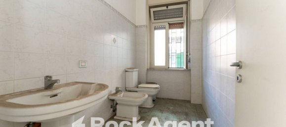 5 rooms Office in Catania, Italy No. 317665 29