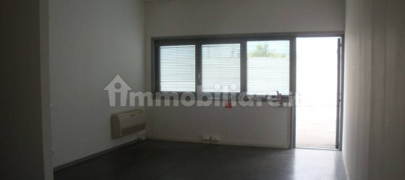 5 rooms Warehouse in Ravenna, Italy No. 133923 10
