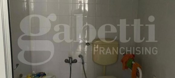 220m² Office in Sessa Aurunca, Italy No. 33189 5