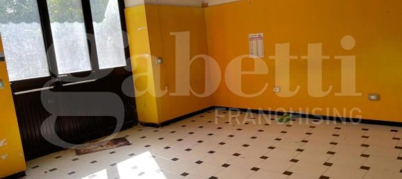 220m² Office in Sessa Aurunca, Italy No. 33189 17