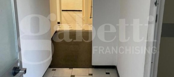 220m² Office in Sessa Aurunca, Italy No. 33189 20