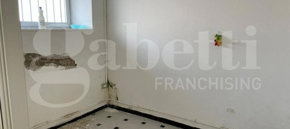 220m² Office in Sessa Aurunca, Italy No. 33189 9