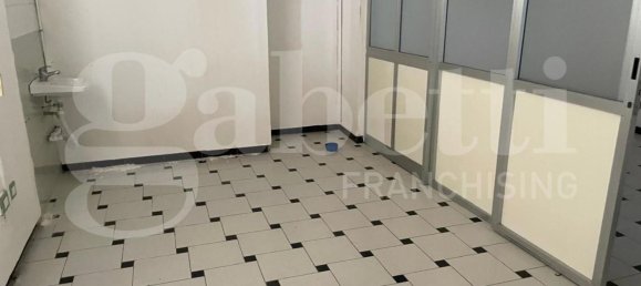 220m² Office in Sessa Aurunca, Italy No. 33189 14