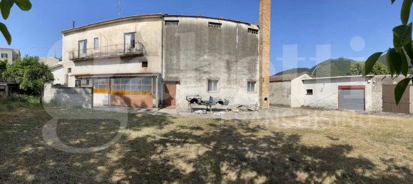 220m² Office in Sessa Aurunca, Italy No. 33189 3