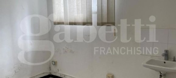 220m² Office in Sessa Aurunca, Italy No. 33189 8