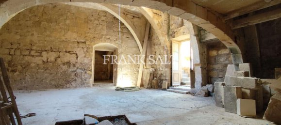 4 غرف نوم منزل في Zebbug, Malta رقم 420 2