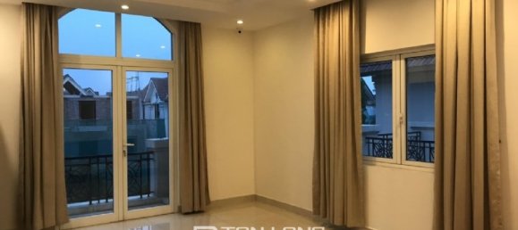 4 bedrooms Villa in Long Bien, Vietnam No. 982 6