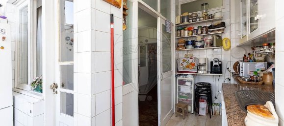 612m² Building in Porto, Portugal No. 133707 15