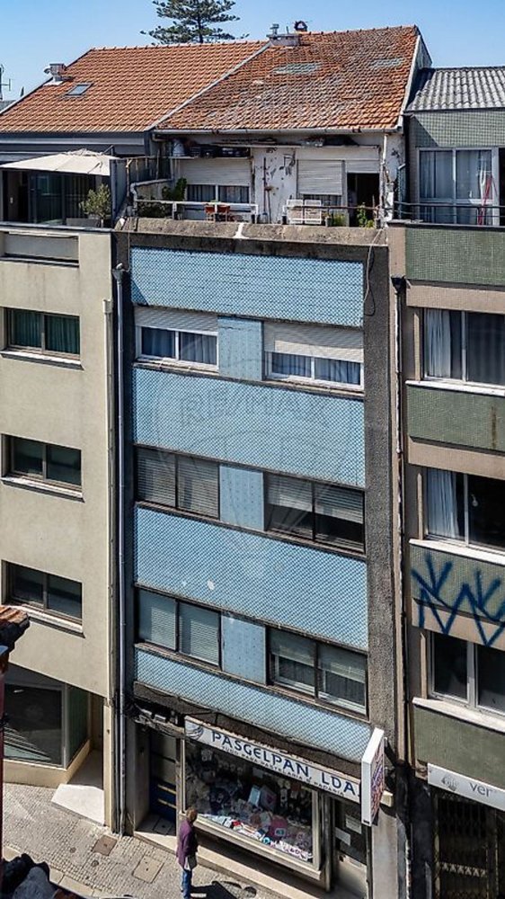 612m² Building in Porto, Portugal No. 133707