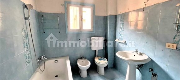 2 bedrooms Apartment in Brescia, Italy No. 381402 8