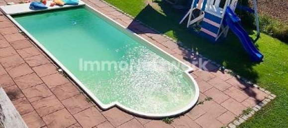 Дуплекс с 2 спальнями в Хоф, Германия № 157623 5