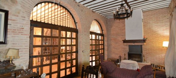 4 bedrooms House in Piedrabuena, Spain No. 69036 36