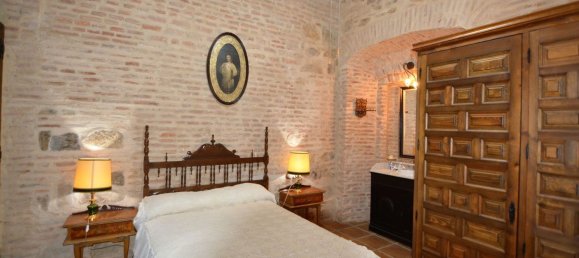 4 bedrooms House in Piedrabuena, Spain No. 69036 41