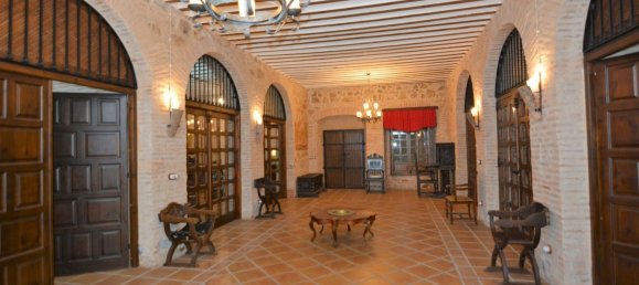 4 bedrooms House in Piedrabuena, Spain No. 69036 33