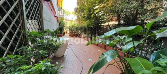 2 chambres Appartement à Rome, Italy No. 32394 4