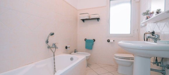 Вилла с 3 спальнями в Орозеи, Италия № 87862 13