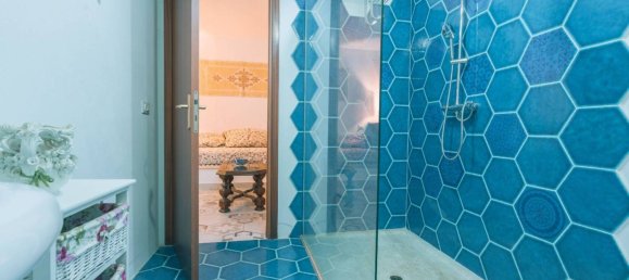 Вилла с 3 спальнями в Орозеи, Италия № 87862 40