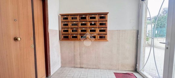 2 rooms Apartment in Rome, Italy No. 14802 5