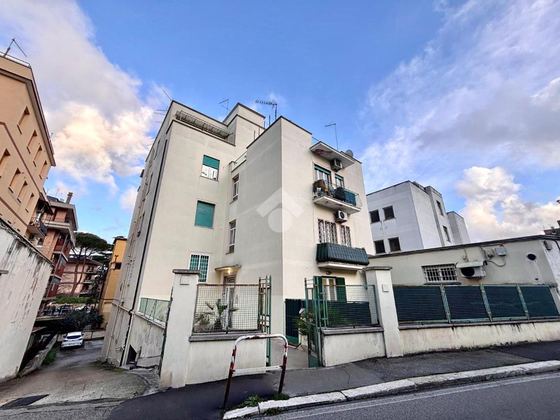 2 rooms Apartment in Rome, Italy No. 14802