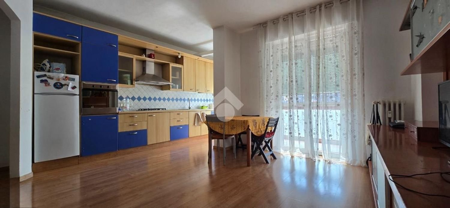 Apartamento de 2 divisões em Cinisello Balsamo, Italy N.º 330358