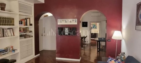 3 rooms Apartment in Rome, Italy No. 18202 5