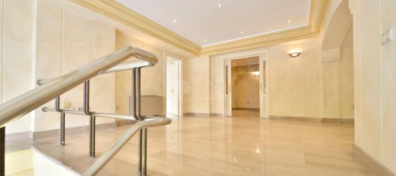 375m² Commercial property in Marbella, Spain No. 109812 5