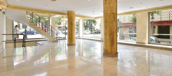 375m² Commercial property in Marbella, Spain No. 109812 2