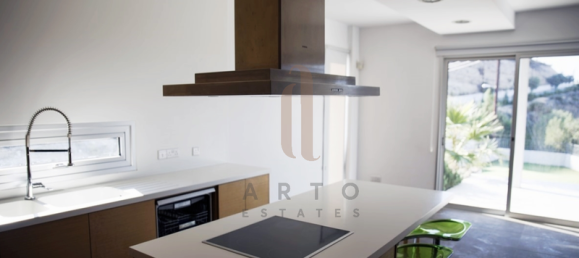 Villa de 7 dormitorios en Mesa Geitonia, Cyprus No. 18727 2