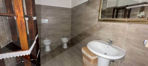 Apartamento de 3 dormitorios en Avezzano, Italy No. 22645 42
