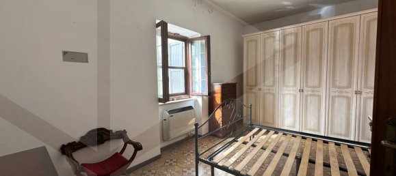 Apartamento de 3 dormitorios en Avezzano, Italy No. 22645 21