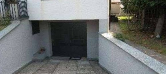 1 room Garage in Seregno, Italy No. 295838 7