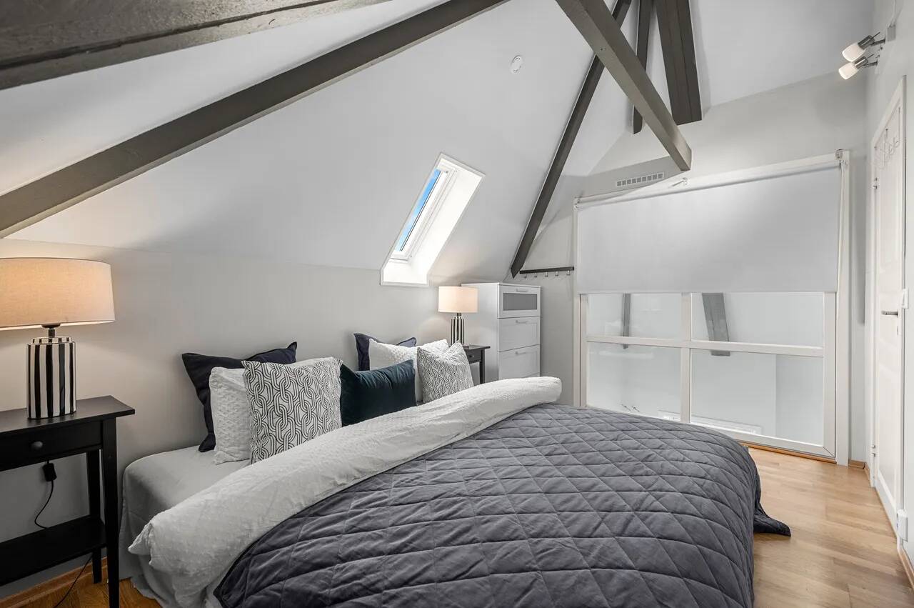 2 bedrooms Apartment in Paris, France No. 333838