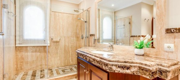 8 Schlafzimmer Villa in Guadalmina, Spain, Nr. 2971 13