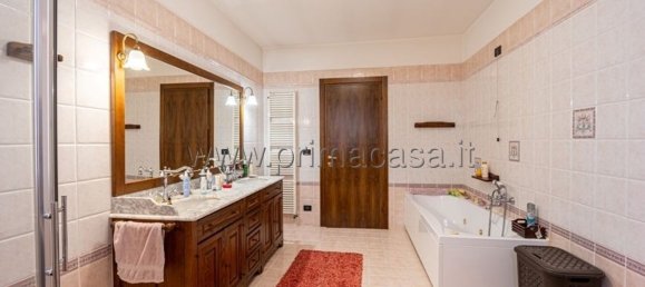 Casa de 9 divisões em Cologna Veneta, Italy N.º 61773 4