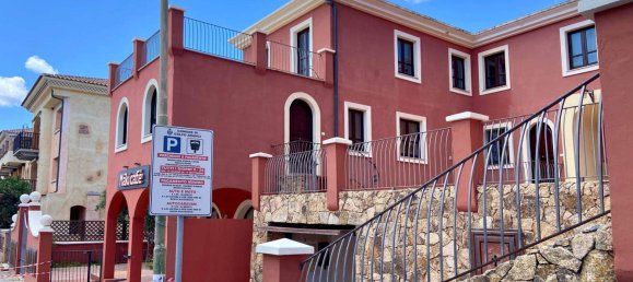 Коммерческая недвижимость с 1 комнатой в Гольфо Аранчи, Италия № 43760 30