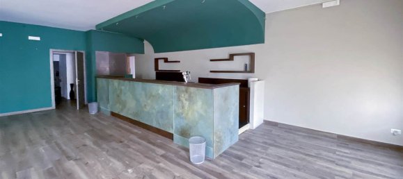 Коммерческая недвижимость с 1 комнатой в Гольфо Аранчи, Италия № 43760 10