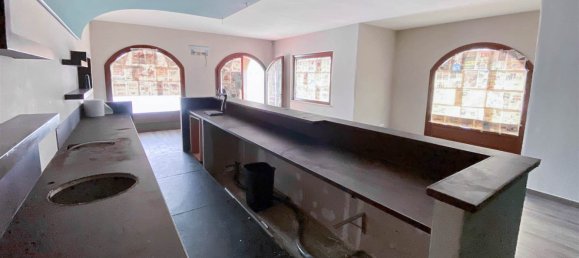 Коммерческая недвижимость с 1 комнатой в Гольфо Аранчи, Италия № 43760 14