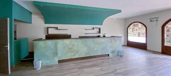 Коммерческая недвижимость с 1 комнатой в Гольфо Аранчи, Италия № 43760 11