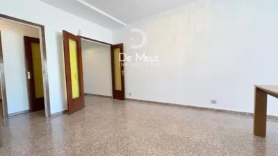 4 bedrooms Apartment in L'Hospitalet de Llobregat, Spain No. 198143