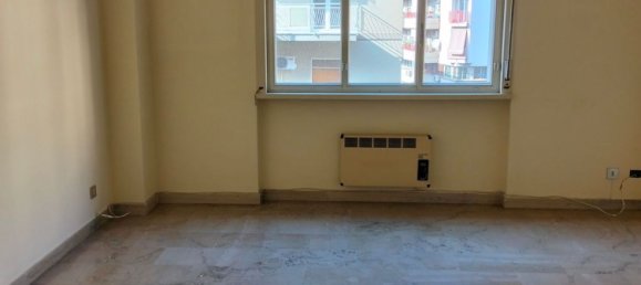 4 rooms Apartment in Palermo, Italy No. 216202 6