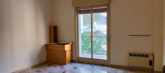 4 rooms Apartment in Palermo, Italy No. 216202 7