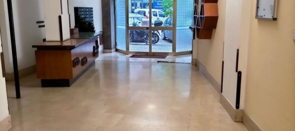 4 rooms Apartment in Palermo, Italy No. 216202 3