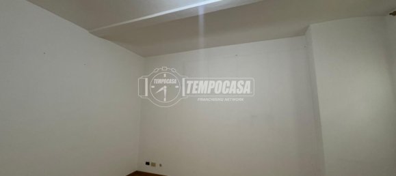 2-salle Appartement à Mirandola, Italy No. 199013 8
